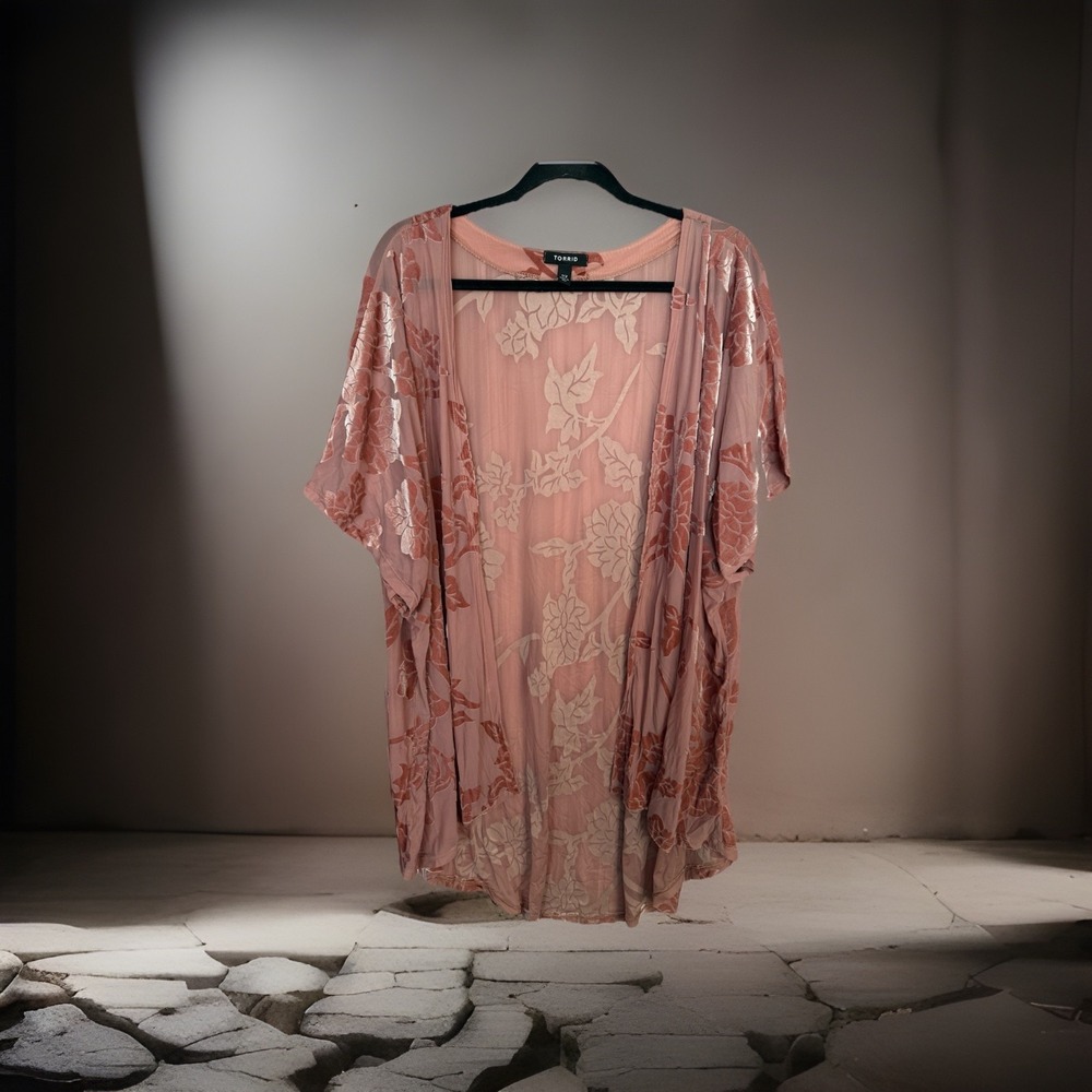 Torrid Size 1X Blush Floral Sheer Kimono Boho Modern Plus